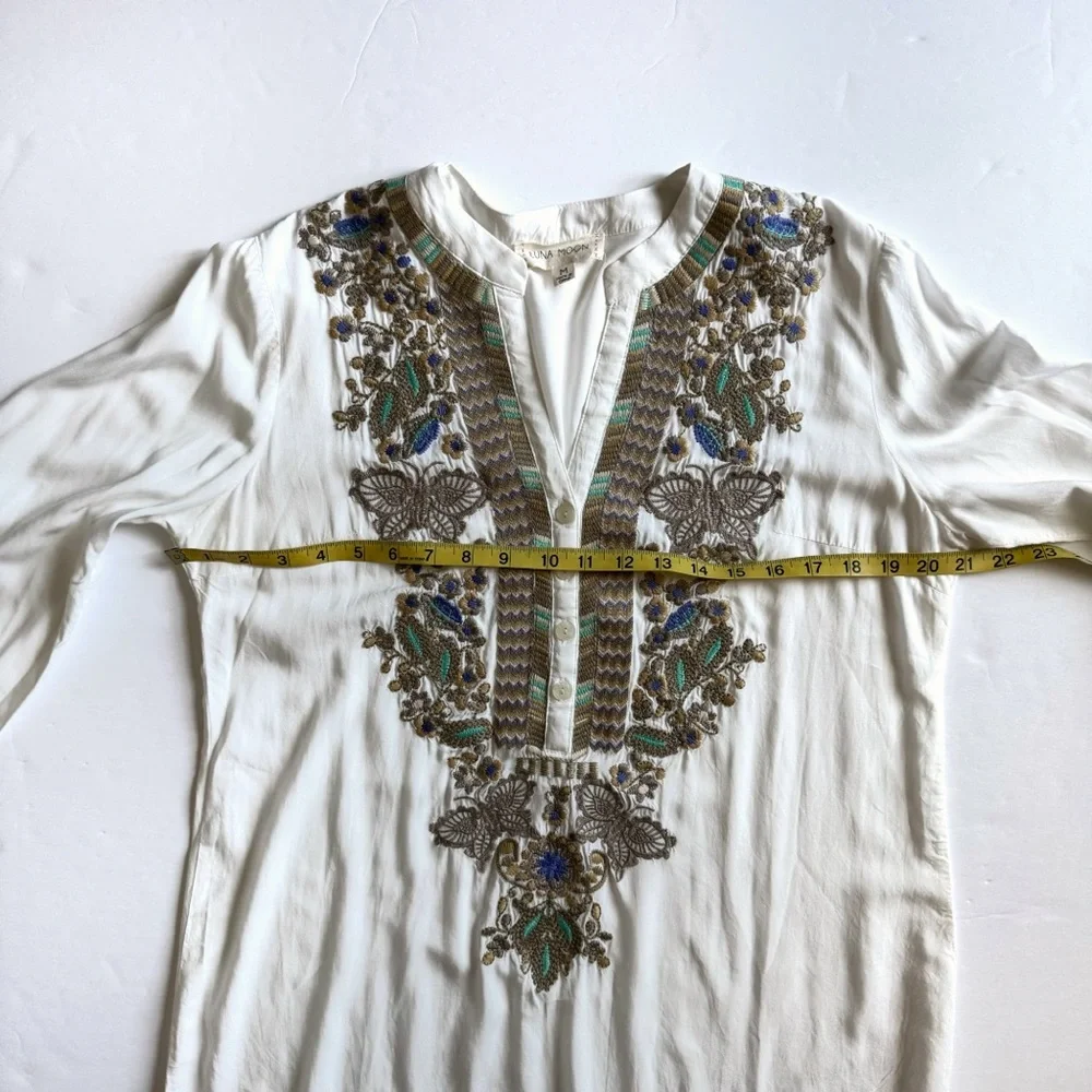 Luna Moon Floral Embroidered Tunic Top M Ivory Boho Sheer Roll Tab Sleeves Swim - Picture 10 of 11